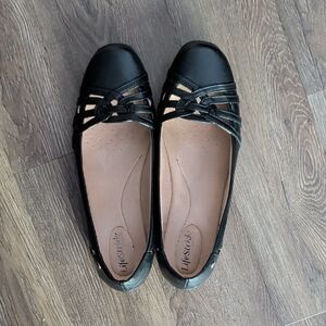 Life Stride Black Loafers with Elegant Cutouts